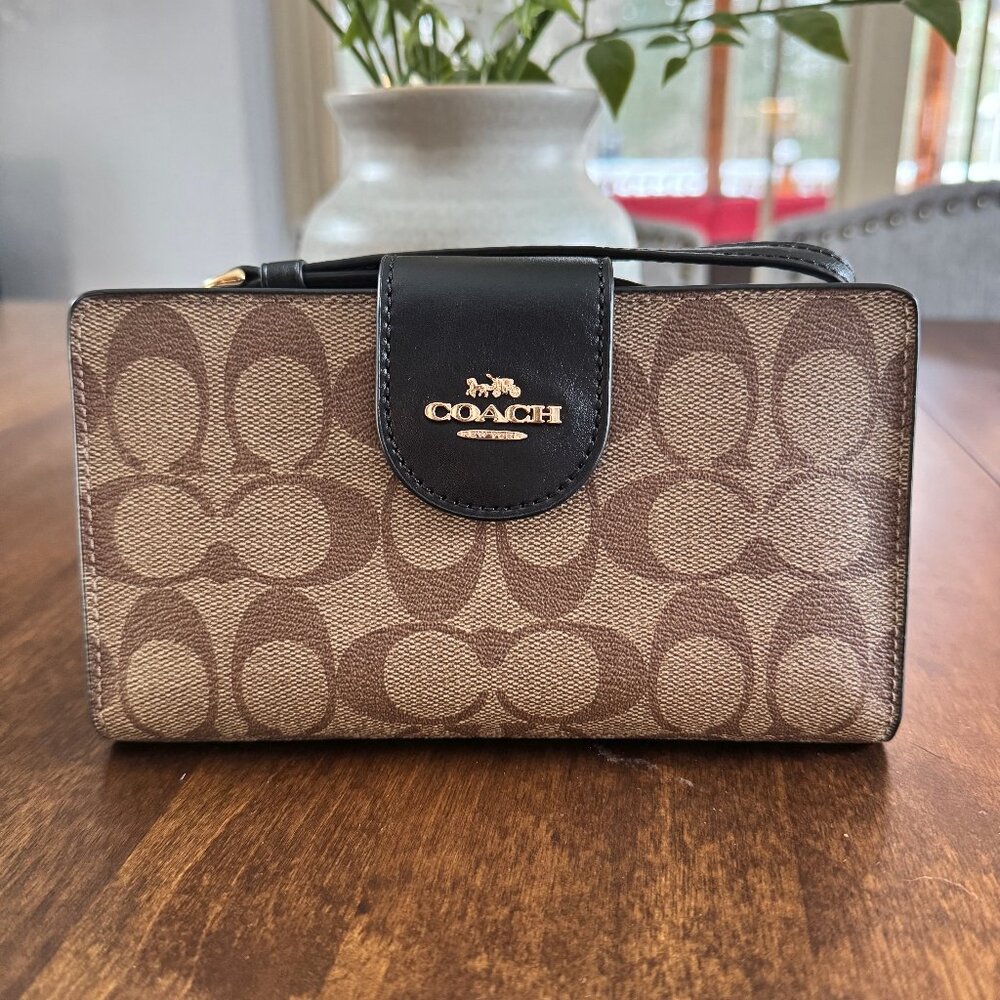 Coach Tech Wallet In Colorblock Signature Canvas Khaki / Black C2874 NWT